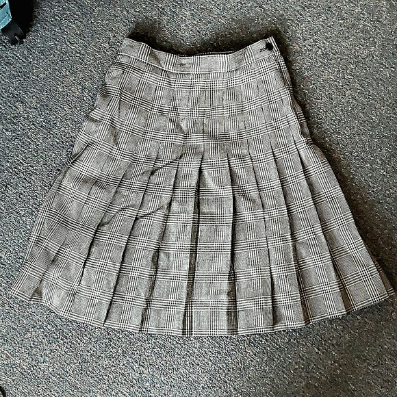 Talbots Dresses & Skirts - Talbots Black and White Pleated Skirt - 2